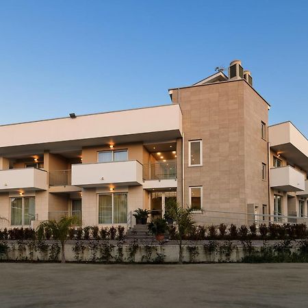 Hotel Serenella アグローポリ エクステリア 写真