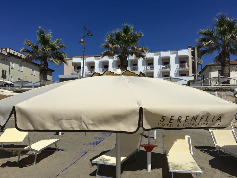 Hotel Serenella アグローポリ エクステリア 写真